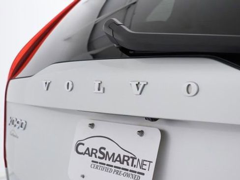 Used 2021 Volvo XC90 T6 Momentum image 11