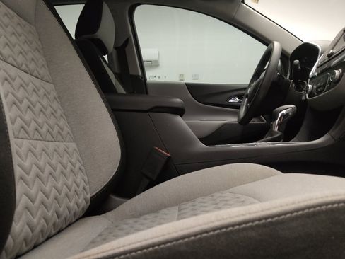 Used 2023 Chevrolet Equinox LS FWD image 21