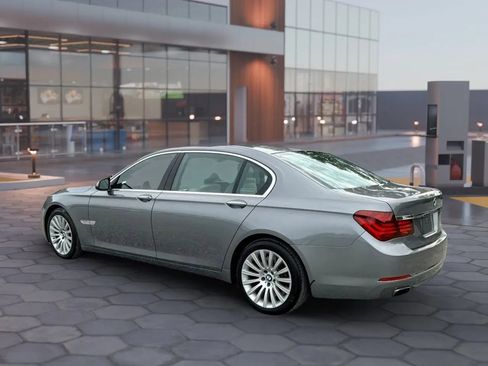 Used 2013 BMW 750Li RWD image 6