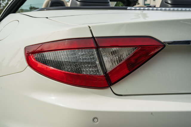 Used 2018 Maserati GranTurismo Sport RWD image 13