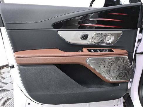 New 2026 Lincoln Nautilus Reserve AWD/4WD image 22