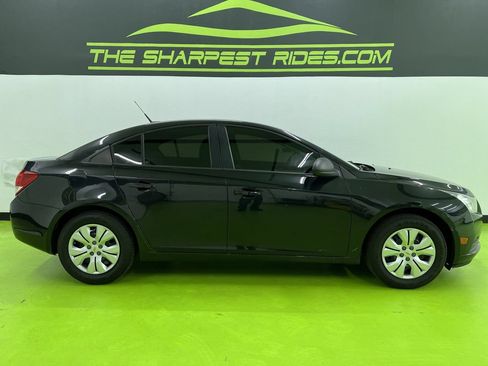 Used 2013 Chevrolet Cruze LS FWD image 11