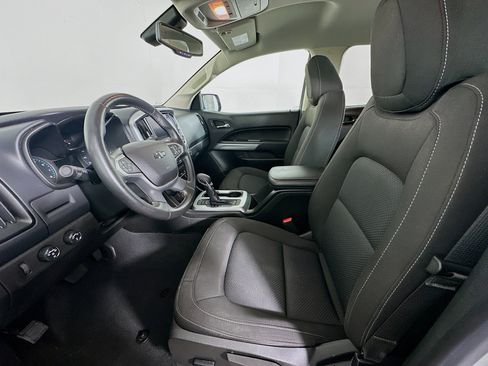 Used 2022 Chevrolet Colorado LT w/ LT Convenience Package image 13