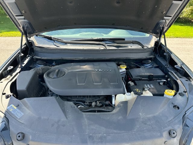Used 2019 Jeep Cherokee Latitude Plus w/ Trailer Tow Group AWD/4WD image 29