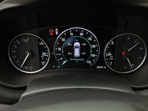 Used 2017 Buick Envision Premium w/ Driver Confidence Package AWD/4WD image 16