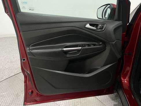 Used 2017 Ford Escape Titanium image 16