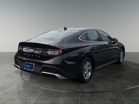 Certified 2025 Hyundai Sonata SE FWD image 9