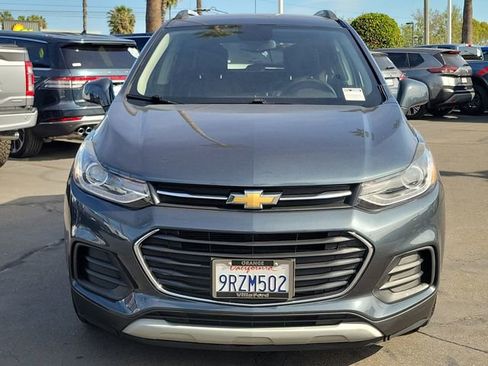 Used 2021 Chevrolet Trax LT w/ LT Convenience Package image 24