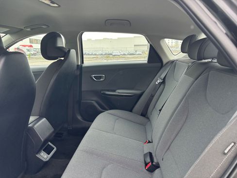 Used 2025 Kia K4 FWD image 23