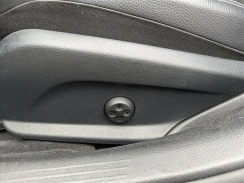 Used 2019 Mercedes-Benz C 300 4MATIC Sedan image 11