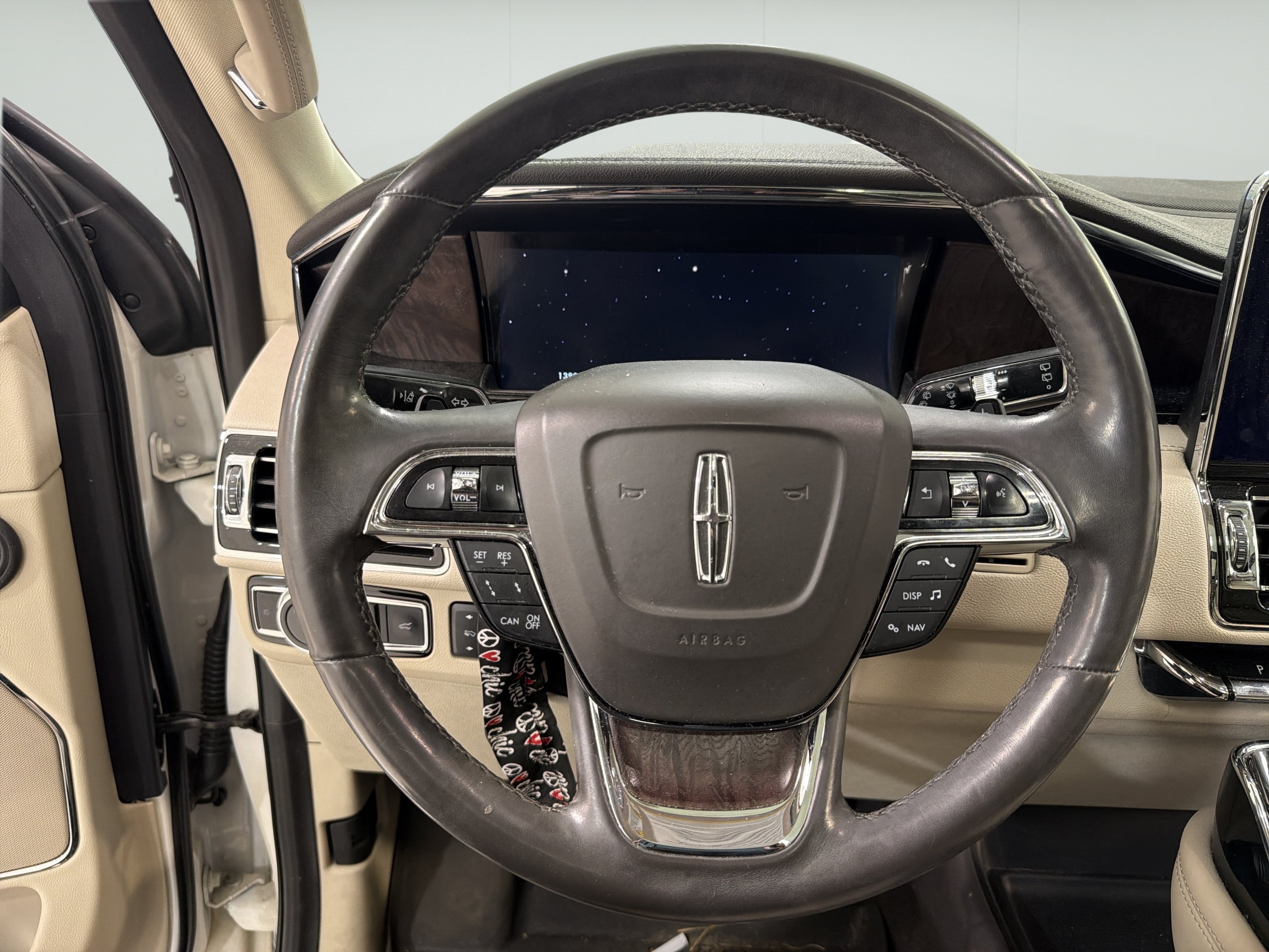 Used 2020 Lincoln Navigator Reserve RWD image 18