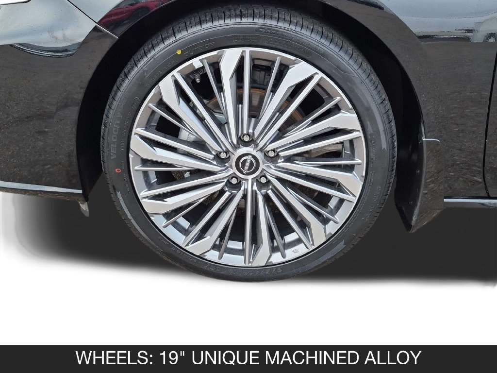 Used 2025 Nissan Altima 2.5 SL FWD image 11