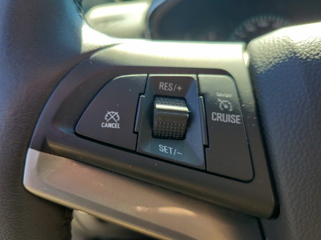 Used 2021 Chevrolet Trax LT w/ Redline Edition AWD/4WD image 31