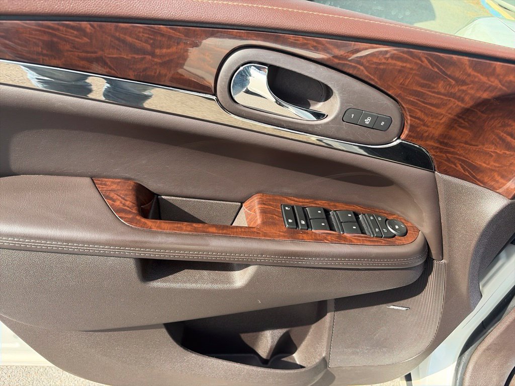 Used 2014 Buick Enclave Premium FWD image 18