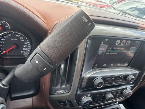 Used 2014 Chevrolet Silverado 1500 High Country w/ High Country Premium Package AWD/4WD image 32