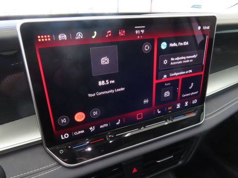 New 2026 Volkswagen Tiguan SE FWD image 17
