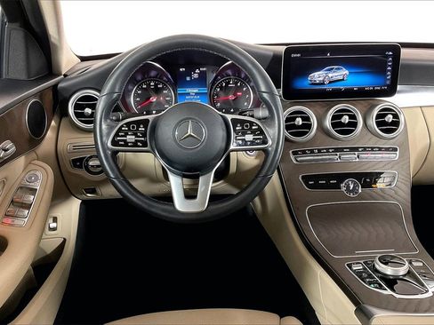Used 2019 Mercedes-Benz C 300 Sedan image 4