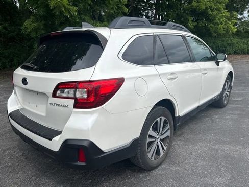 Used 2018 Subaru Outback 2.5i Limited AWD/4WD image 3