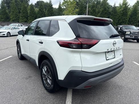 Used 2023 Nissan Rogue S AWD/4WD image 5