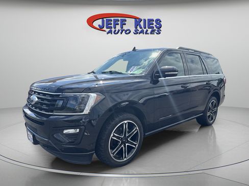 Used 2021 Ford Expedition Limited AWD/4WD image 2
