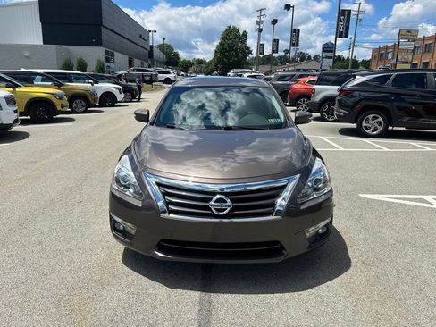 Used 2015 Nissan Altima 3.5 SL FWD image 2