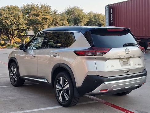 Used 2023 Nissan Rogue Platinum FWD image 5