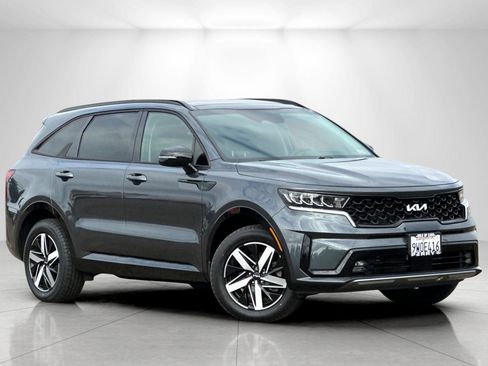 Used 2023 Kia Sorento EX w/ Panoramic Sunroof Package image 1