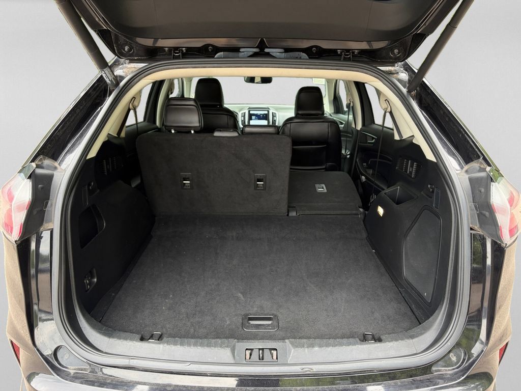 Used 2022 Ford Edge Titanium AWD/4WD image 31