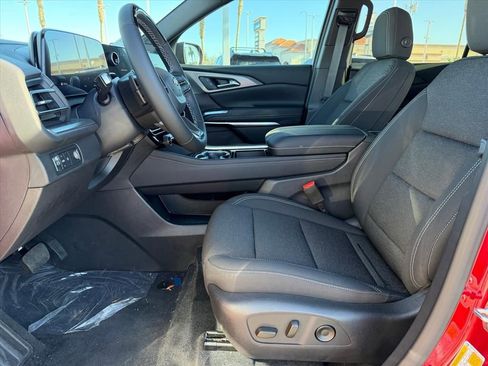 New 2026 Chevrolet Traverse LT w/ Enhanced Driving Package image 6