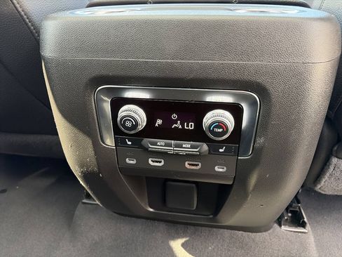 Used 2024 GMC Yukon Denali w/ Denali Reserve Package AWD/4WD image 31