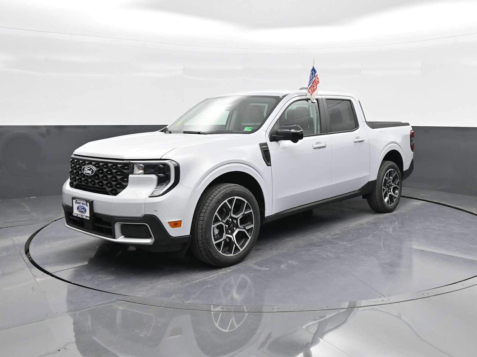 Used 2025 Ford Maverick Lariat w/ 4K Tow Package AWD/4WD image 4
