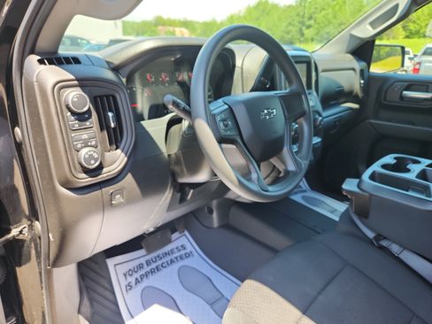 Used 2021 Chevrolet Silverado 1500 Custom Trail Boss AWD/4WD image 23