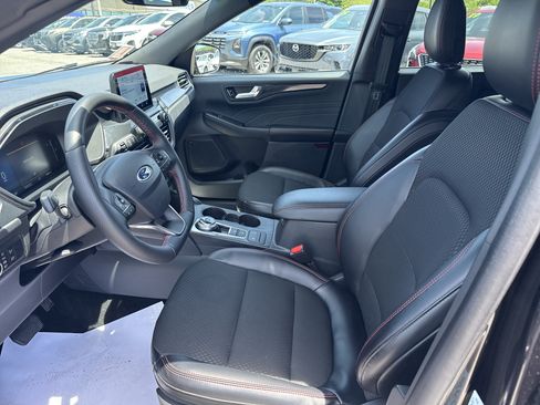Used 2025 Ford Escape ST-Line Select AWD/4WD image 12