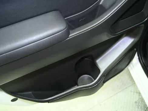 Used 2022 Nissan Frontier SV w/ Technology Package image 60