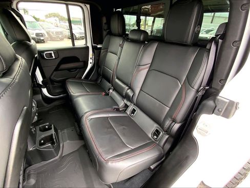 Used 2025 Jeep Gladiator Rubicon image 18