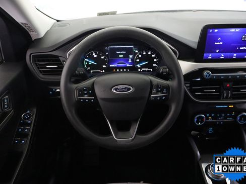 Used 2022 Ford Escape SE image 17