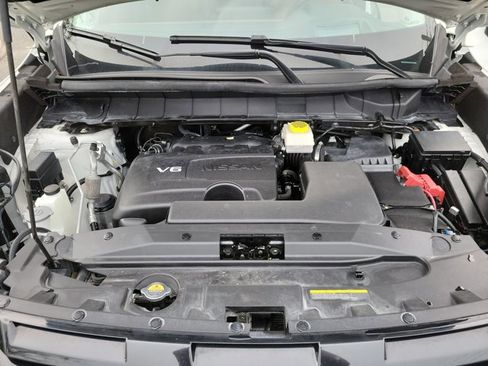 Used 2023 Nissan Pathfinder Platinum image 39