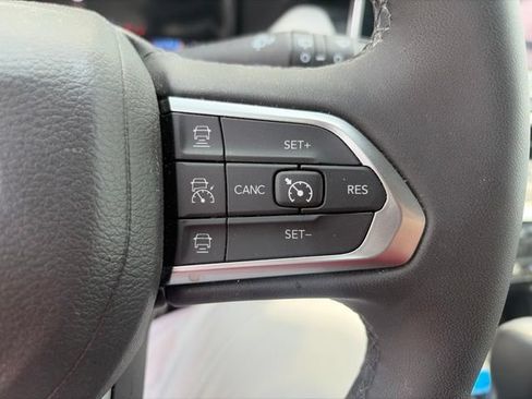 Used 2024 Jeep Compass Limited w/ Elite Group AWD/4WD image 10