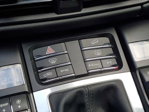 Used 2019 Porsche Macan AWD/4WD image 27