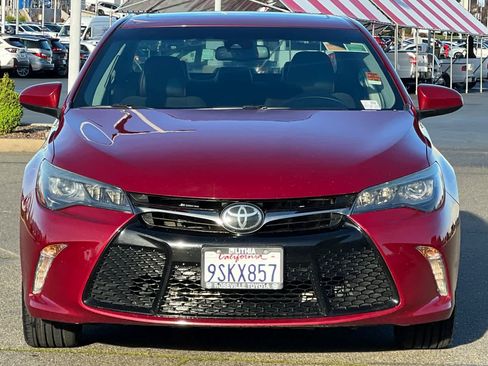 Used 2015 Toyota Camry XSE w/ Advanced Technology Package image 10
