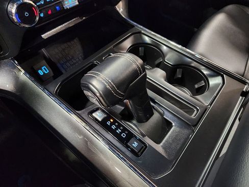 Used 2022 Ford F150 Lariat w/ Equipment Group 502A High image 38