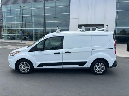 Certified 2019 Ford Transit Connect XLT FWD image 12