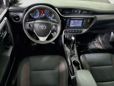 Used 2019 Toyota Corolla LE FWD image 17