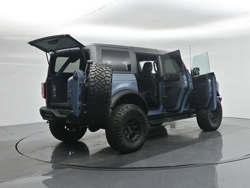 Used 2024 Ford Bronco Badlands image 36