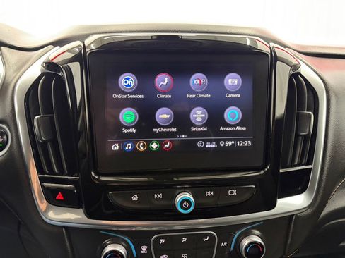 Used 2020 Chevrolet Traverse LT w/ LPO, Floor Liner Package AWD/4WD image 32
