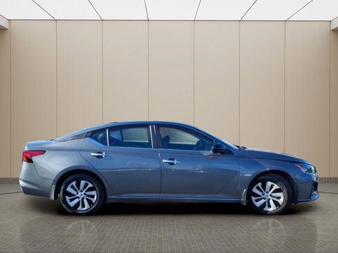 Used 2024 Nissan Altima 2.5 S image 22