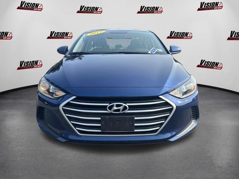 Used 2017 Hyundai Elantra SE FWD image 2
