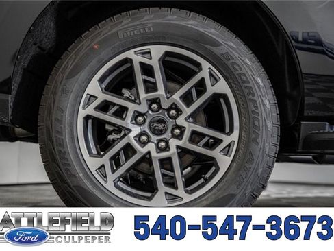 New 2025 Ford Expedition Active image 21