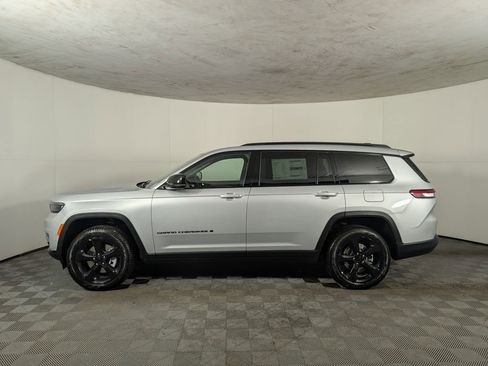 New 2025 Jeep Grand Cherokee L Limited w/ Luxury Tech Group II image 3