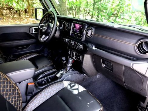 Used 2023 Jeep Wrangler Unlimited Sahara AWD/4WD image 36